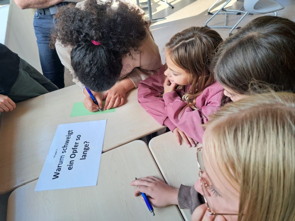 5. Klässler*innen der Oberschule bauen Brücken