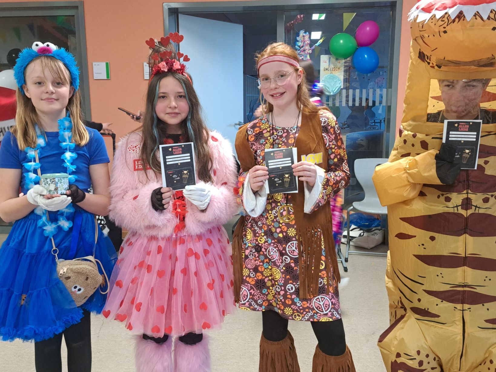 Bunte Kost&uuml;me, Spiele und jede Menge Spa&szlig; &ndash; Faschingsparty der 5. Klassen an der Oberschule HY