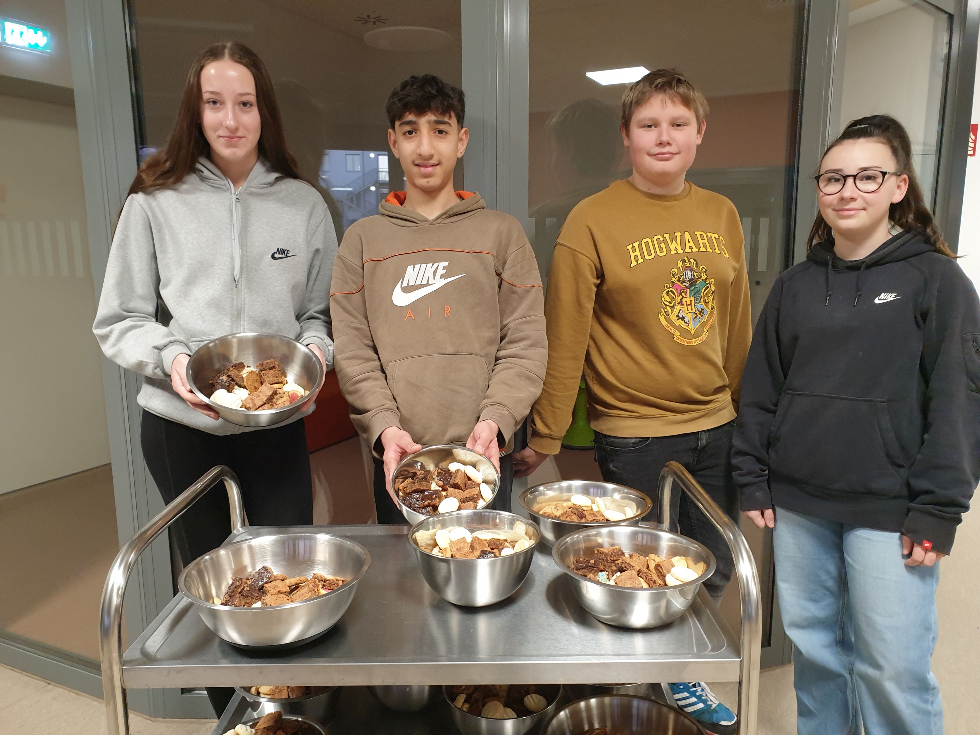 1300! Plätzchen für die Oberschule