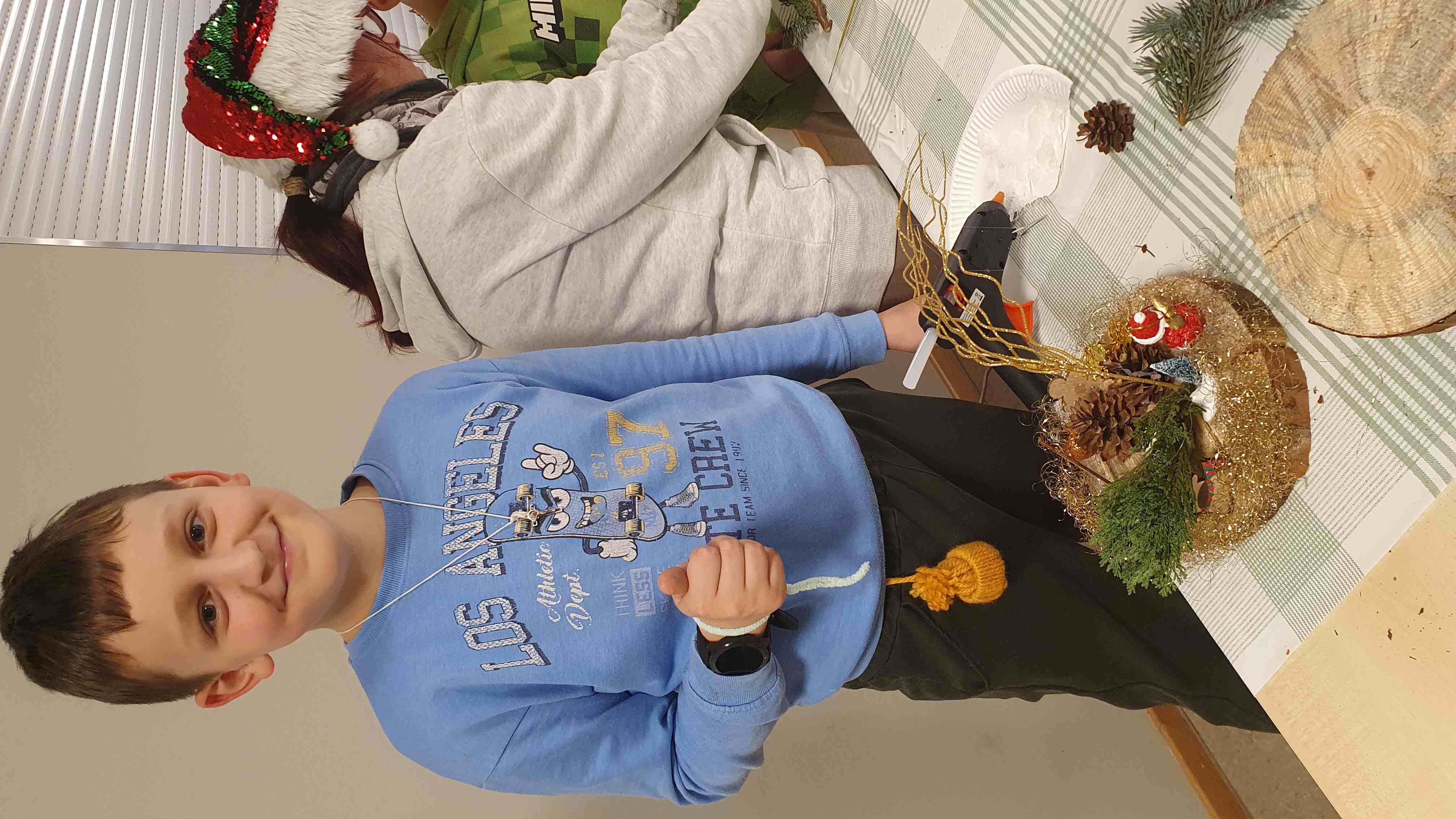 Glitzer, Musik und Weihnachtszauber: F&uuml;nftkl&auml;ssler basteln sich in Feststimmung!