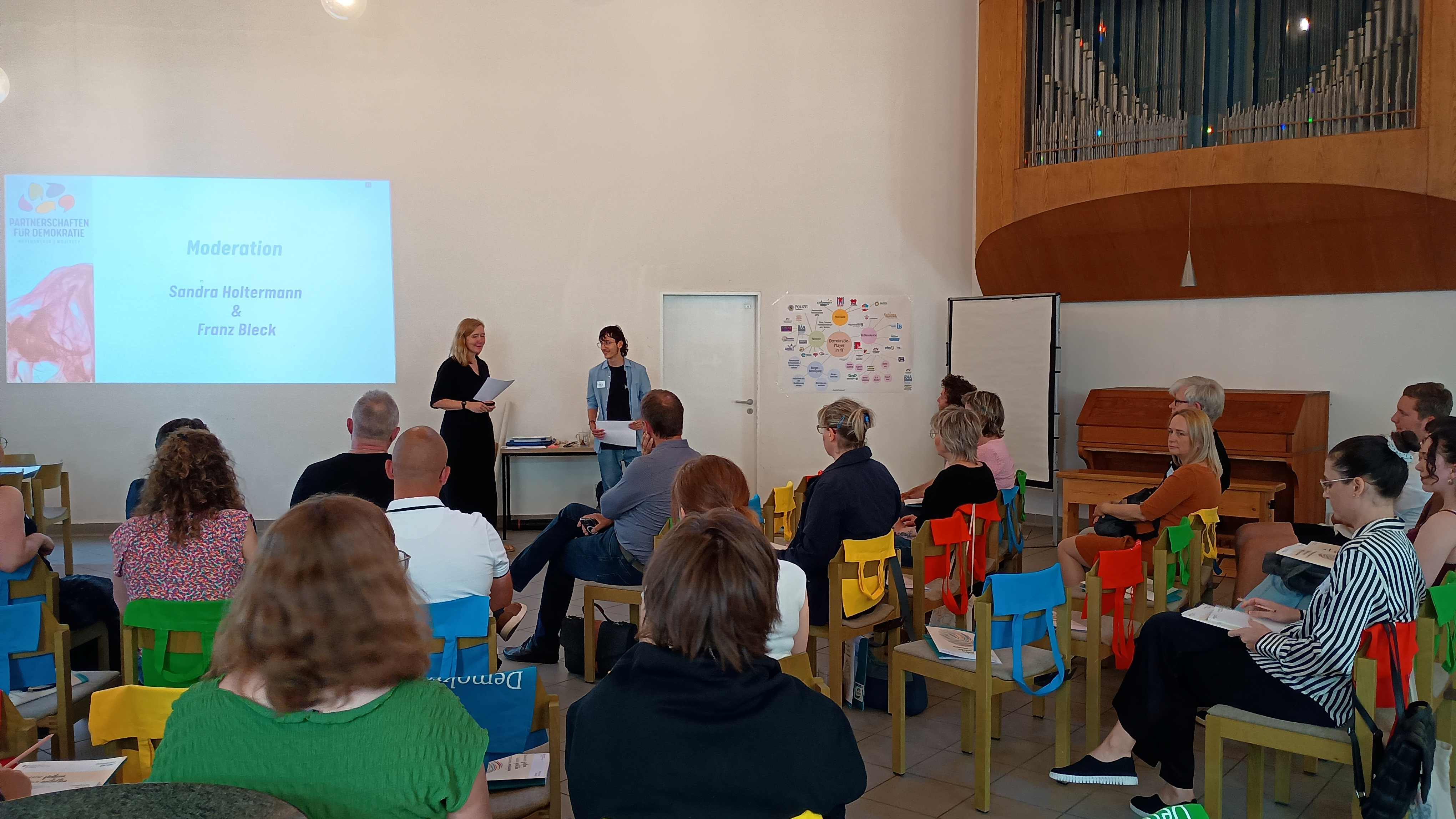 Demokratiekonferenz in Hoyerswerda: Austausch und Impulse für gelebte Demokratie