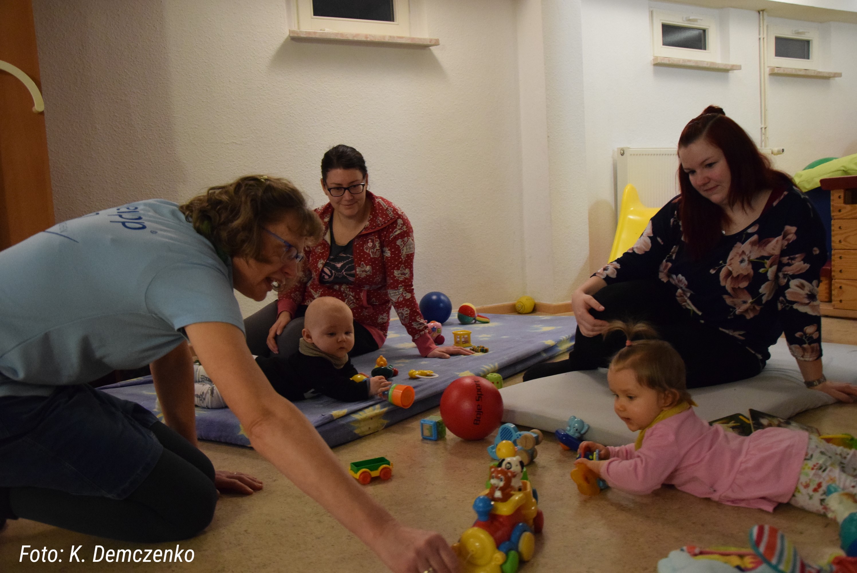 Presse zu Besuch bei einer ZUSAMMENSPIEL-Gruppenstunde