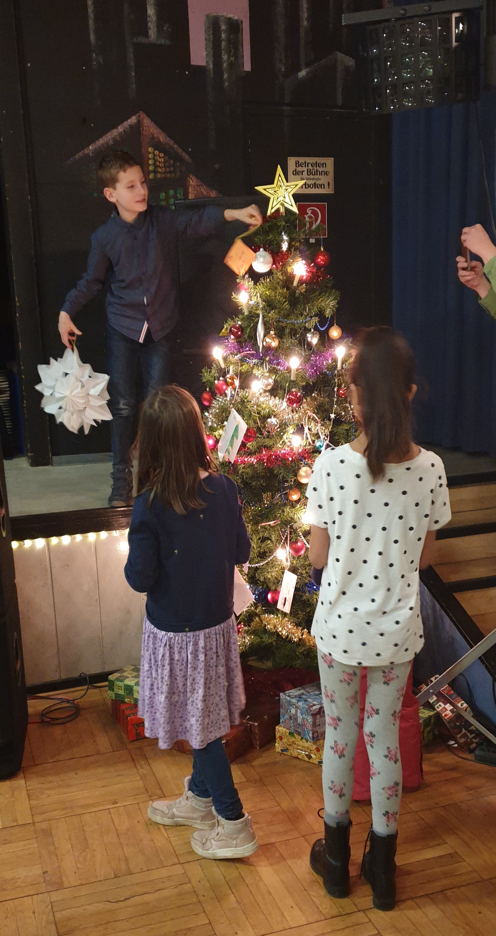 Das 21. Türchen des lebendigen Adventskalenders öffnet sich im OSSI