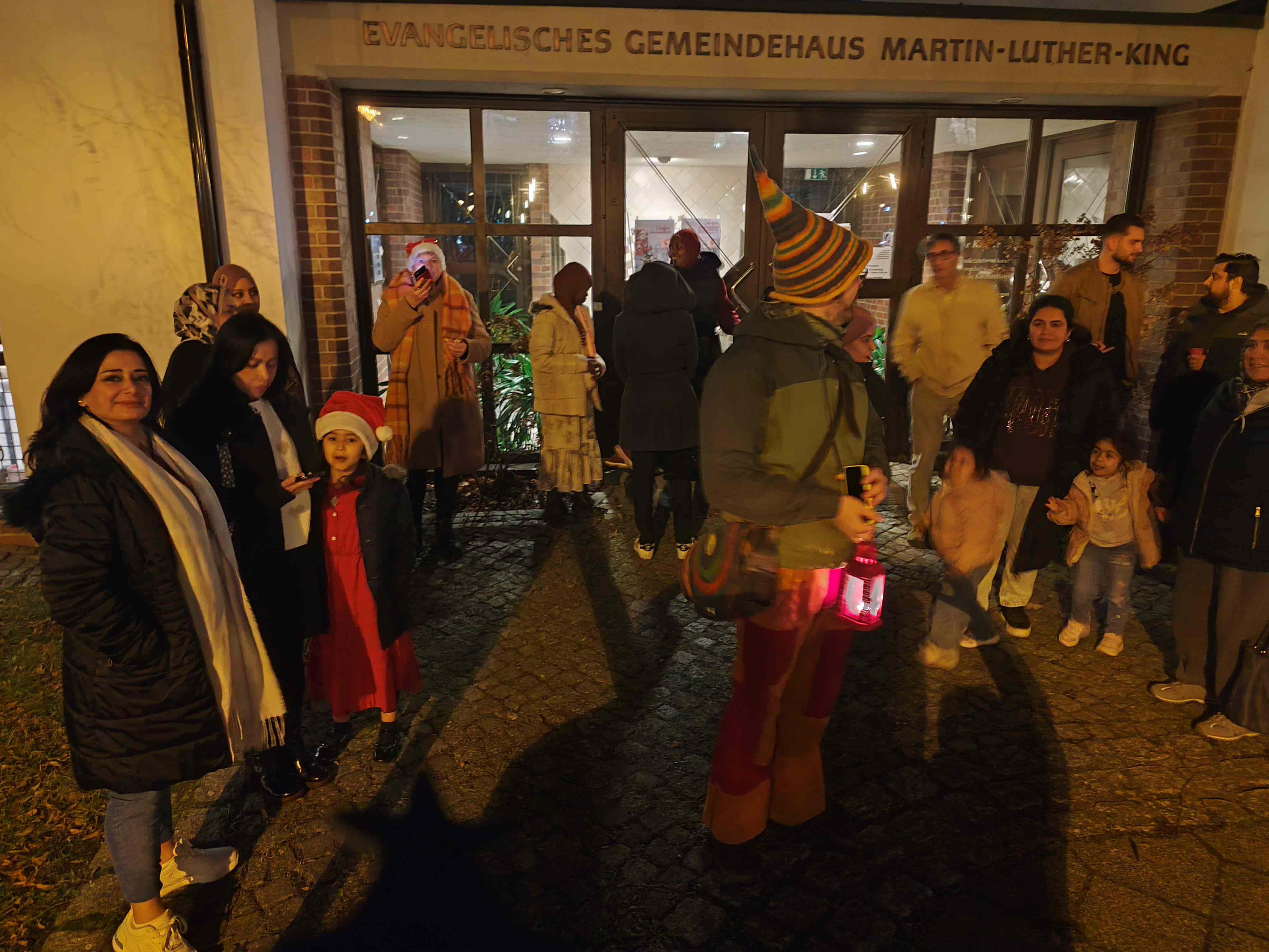 Lebendiger Adventskalender - das 3. T&uuml;rchen &ouml;ffnet sich