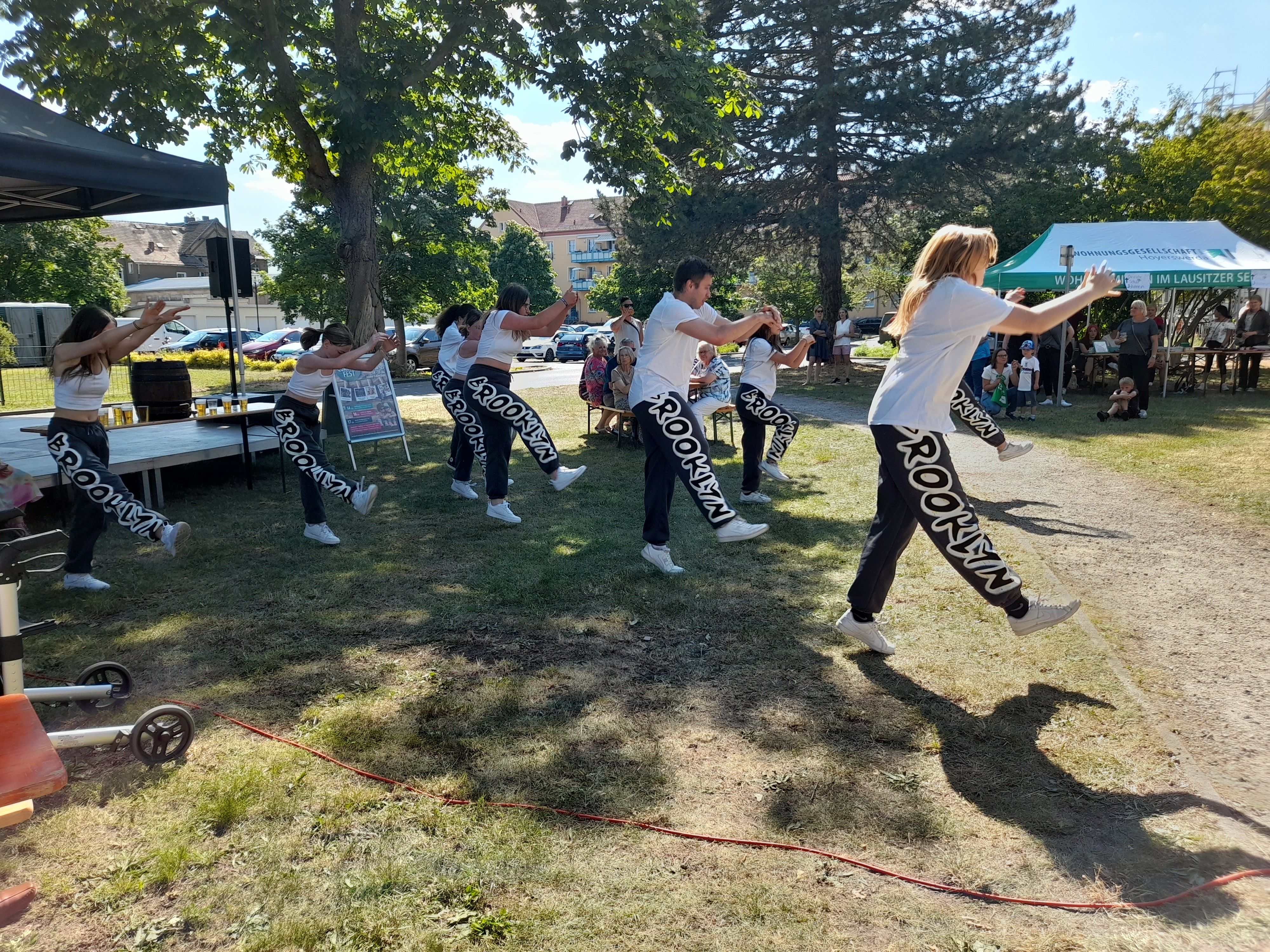 Ossi unterstützt Quartierfest der Wohnungsgesellschaft