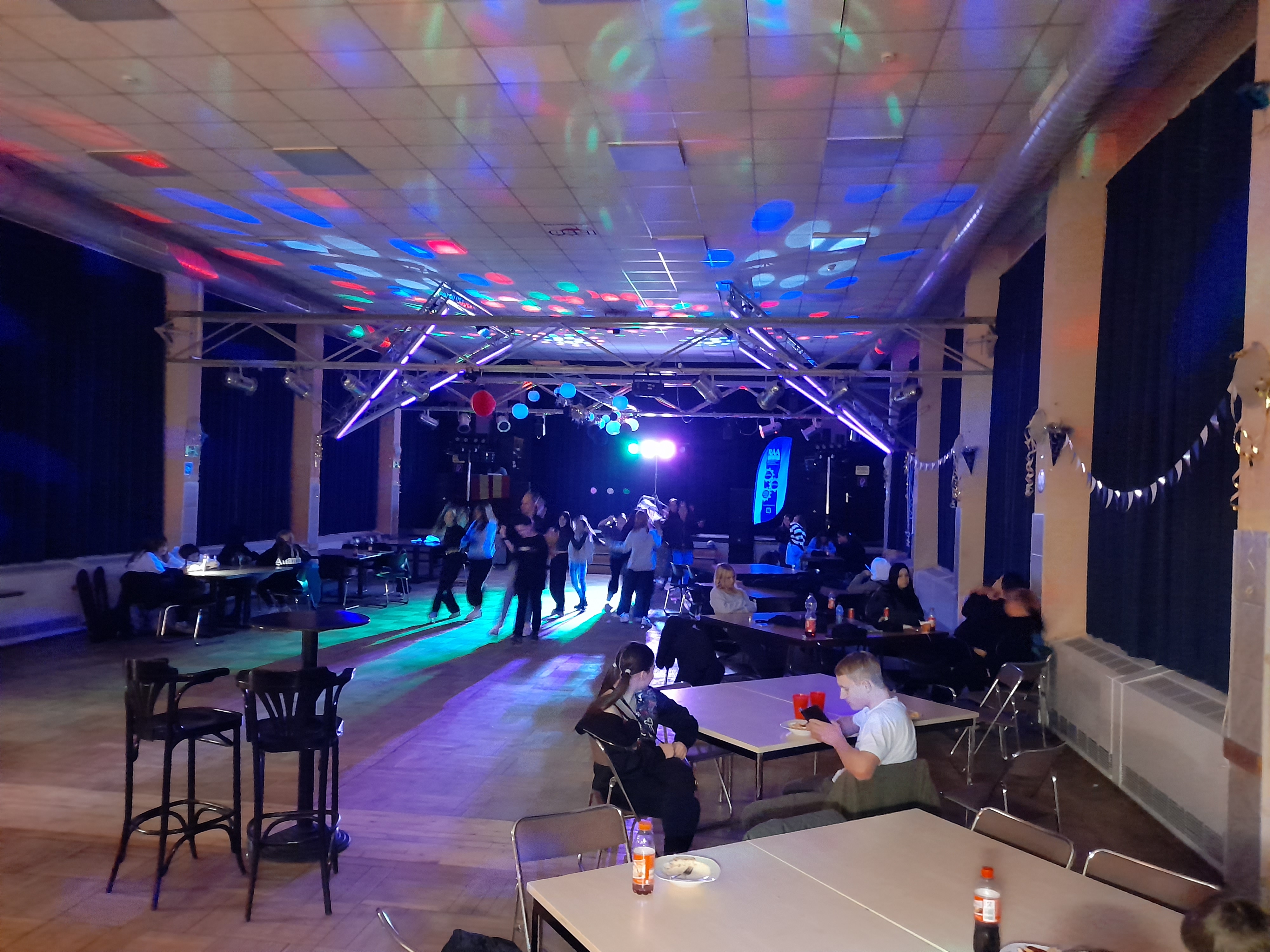 2. Teenie Night im Ossi