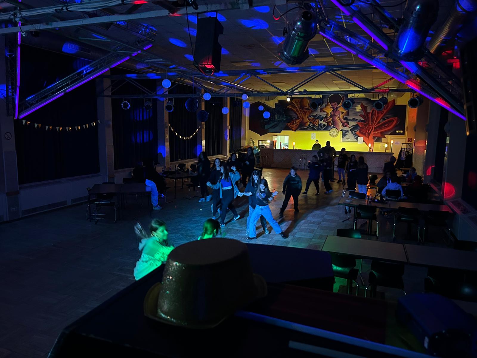 1. Teenie Night im Ossi